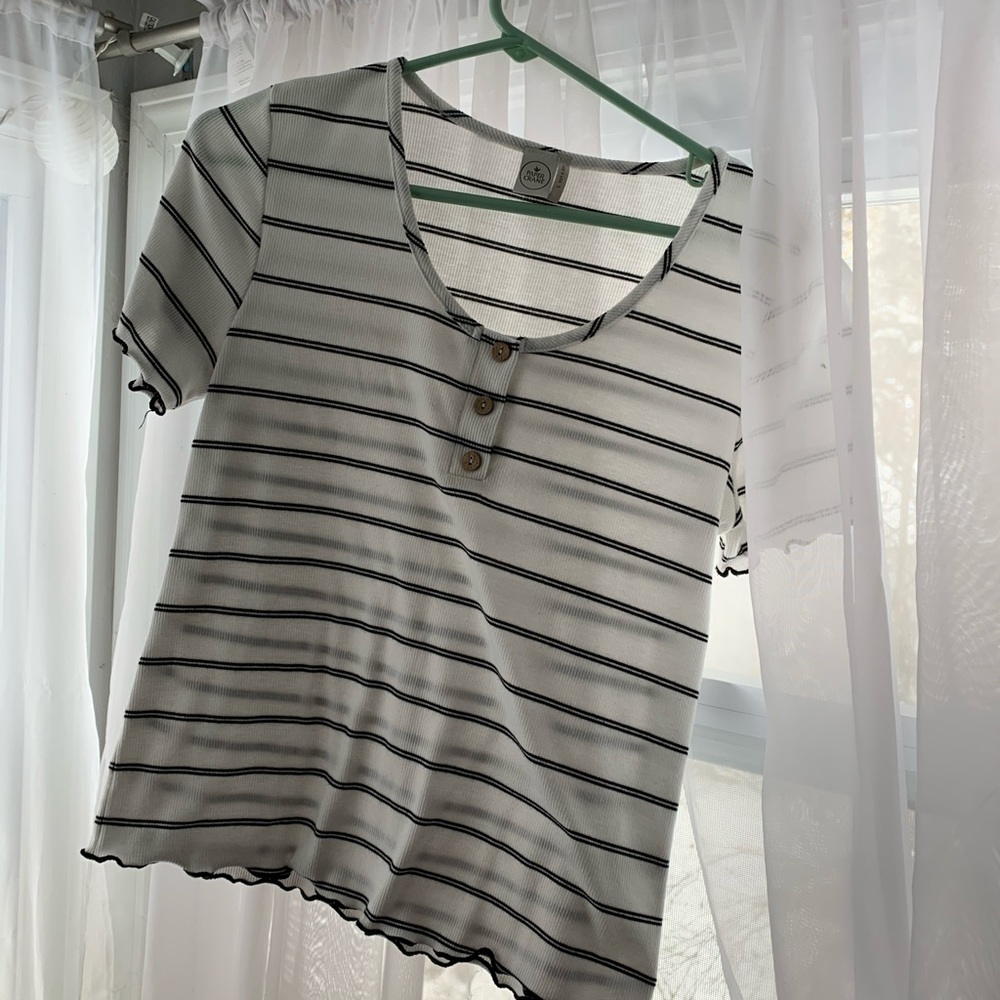Black and white classy top